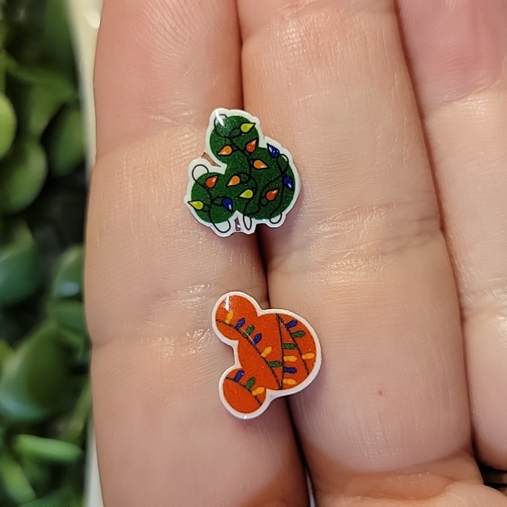 🔥LAST PAIR🔥 Mickey Mouse Holiday Lights Stud Earrings - Picture 4 of 6